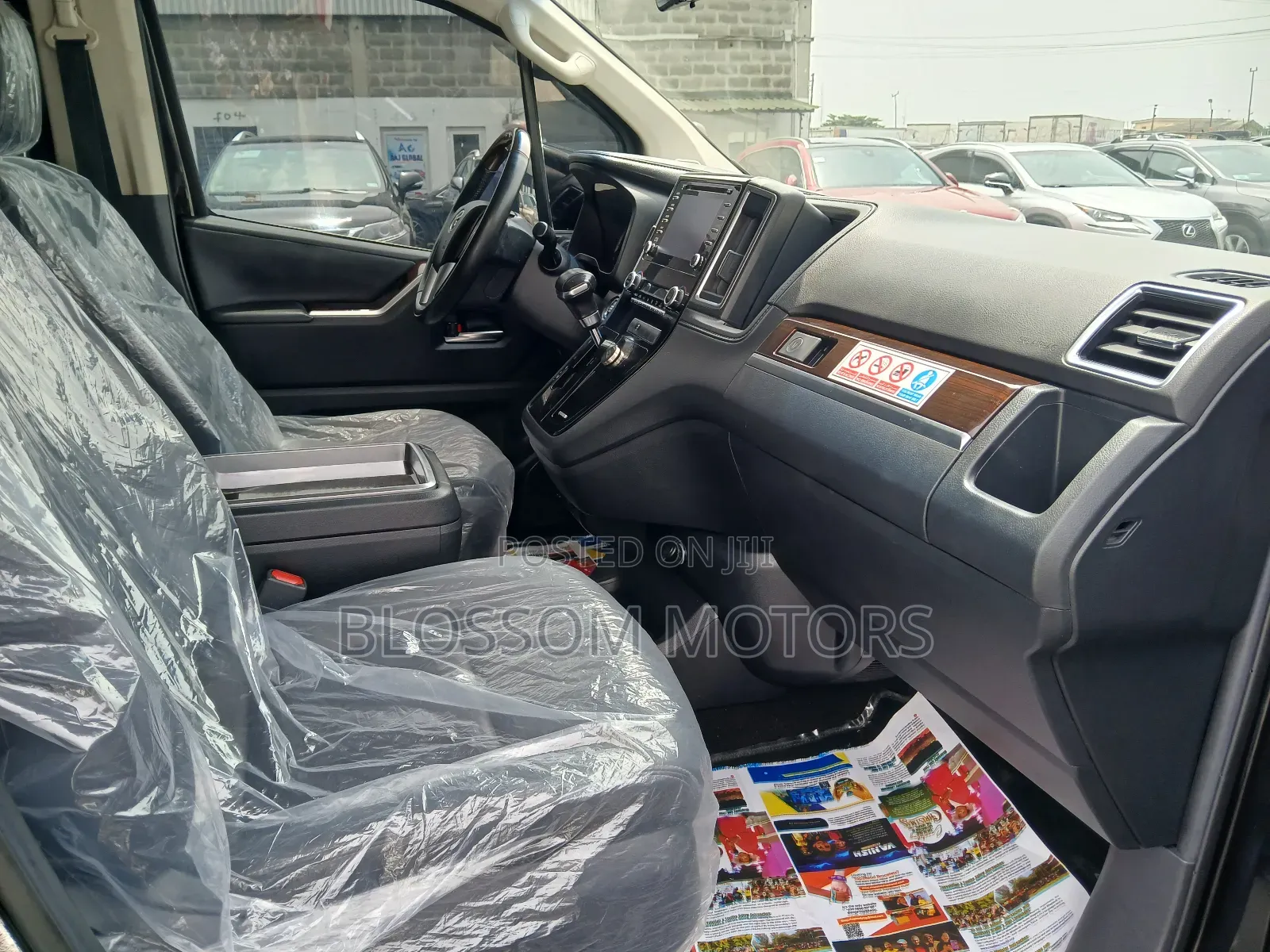 Toyota Granvia 2023 Black