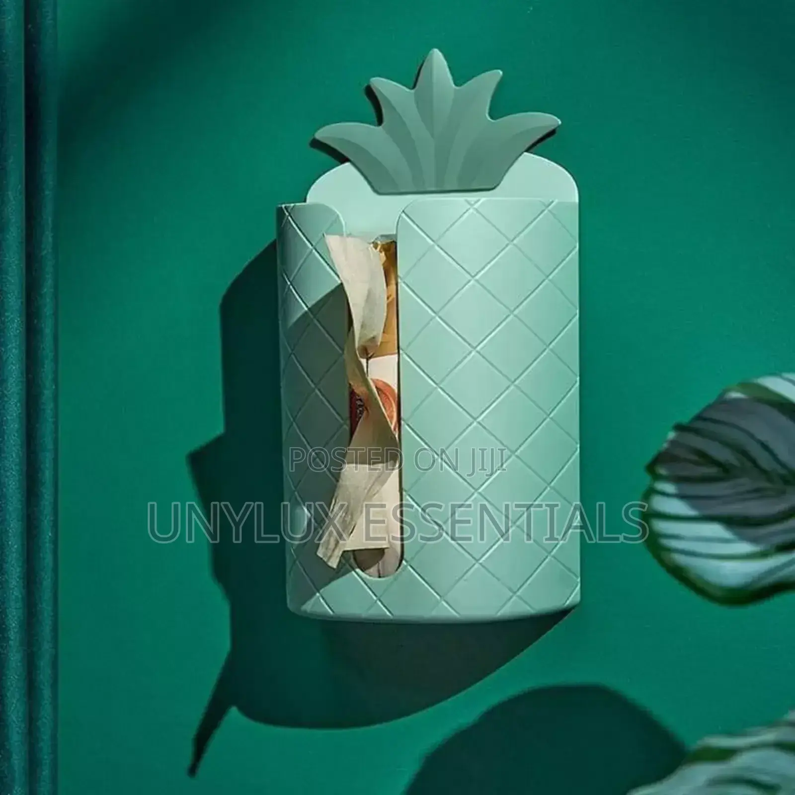 Tissue Holder