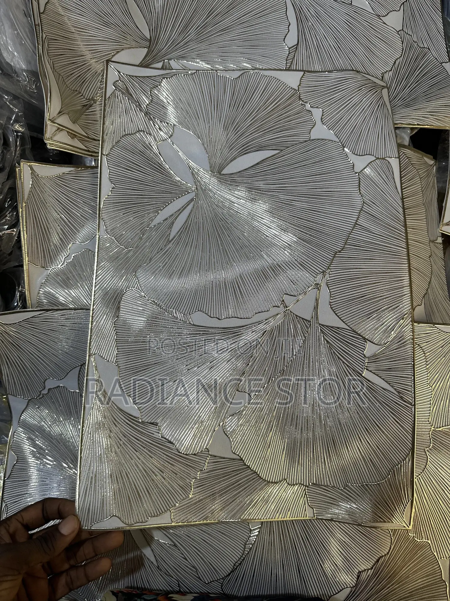 Quality 12pcs Square Design Gold Place/Table Mat