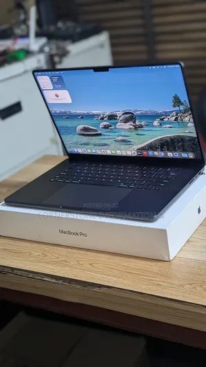 Laptop Apple MacBook Pro 2023 M3 Pro 18GB Apple M3 Pro SSD 512GB