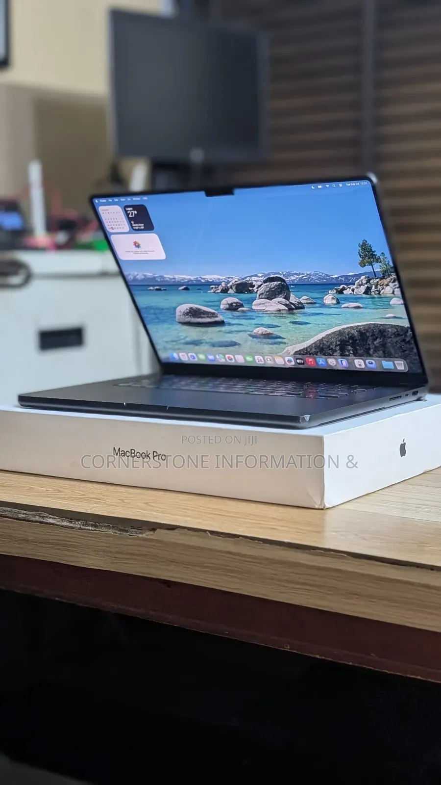 Laptop Apple MacBook Pro 2023 M3 Pro 18GB Apple M3 Pro SSD 512GB
