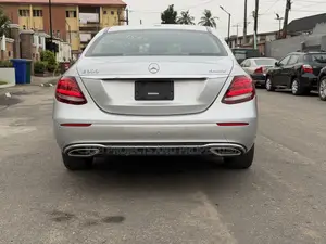Mercedes-Benz E300 2018 Silver