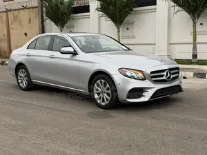 Mercedes-Benz E300 2018 Silver