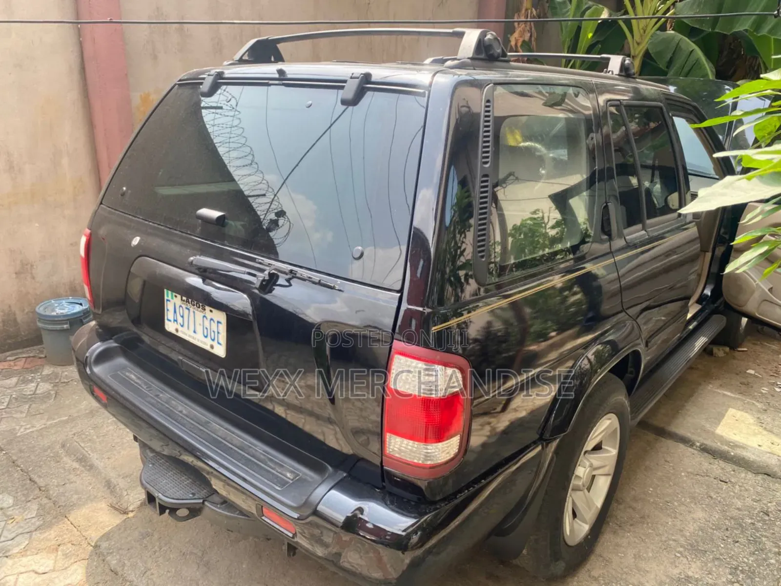 2002 Nissan Pathfinder LE AWD SUV (3.5L 6cyl 4A)