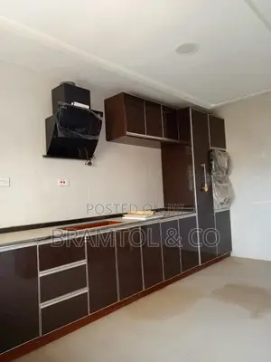 3bdrm Townhouse / Terrace in Apo District for rent