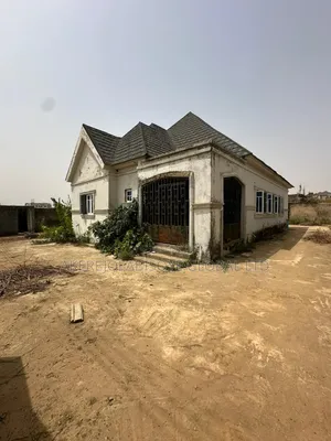 3bdrm Bungalow in In An Estate for sale