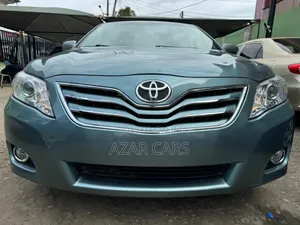 Toyota Camry LE 4dr Sedan (2.5L 4cyl 6A) 2011 Green