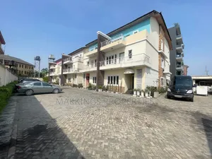 4bdrm Duplex in Lekki Phase 1 for rent
