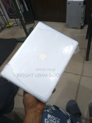 Laptop Apple MacBook Pro 8GB Intel Core i7 HDD 500GB