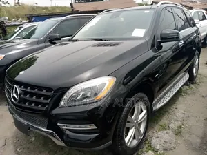 Mercedes-Benz M Class ML350 4MATIC 4dr SUV AWD (3.5L 6cyl 7A) 2014
