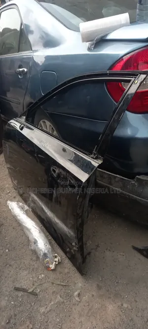 Empty Door Lexus Es 2021 Model