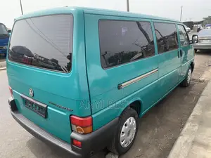 Volkswagen Transporter 2005 Green