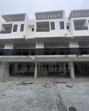 4bdrm Maisonette in Lekki for sale