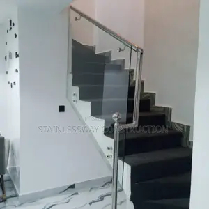 Brains And Hammer Staircase Glass Handrails