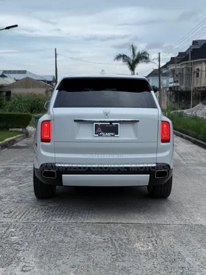 Rolls-Royce Cullinan Base 2020 White