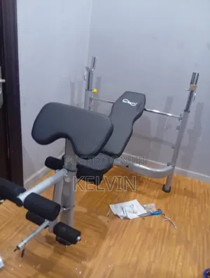 Commercial Weight Bench