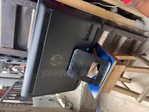 Desktop Computer HP Pavilion 590 8GB Intel Core i5 HDD 500GB
