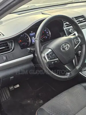 Toyota Camry SE 4dr Sedan (2.5L 4cyl 6A) 2015 Silver