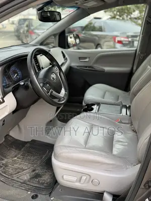 Toyota Sienna XLE 7 Passenger (3.5L 6cyl 6A) 2016 Gray