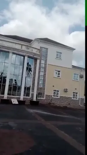 10bdrm Duplex in Umuahia , Abia State for sale