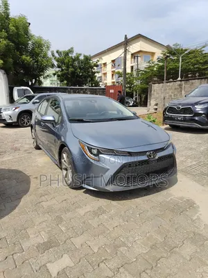 Toyota Corolla LE 2021 Blue