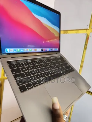 Laptop Apple MacBook Pro 2019 16GB Intel Core i7 SSD 512GB