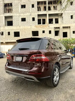 Mercedes-Benz M Class ML350 4MATIC 4dr SUV AWD (3.5L 6cyl 7A) 2014