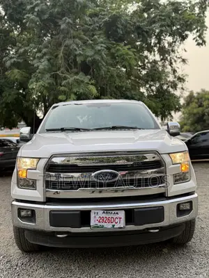 Ford F-150 Lariat 4x2 SuperCrew Cab Styleside 6.5 ft. box 157 in. WB
