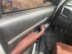 Toyota Hilux Revo Double Cab Petrol 2.7 RWD 2016 White