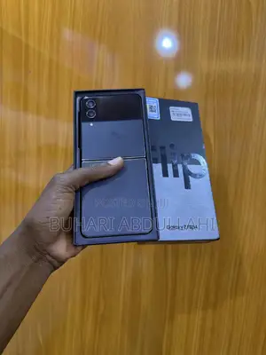 Samsung Galaxy Z Flip4 256 GB Black