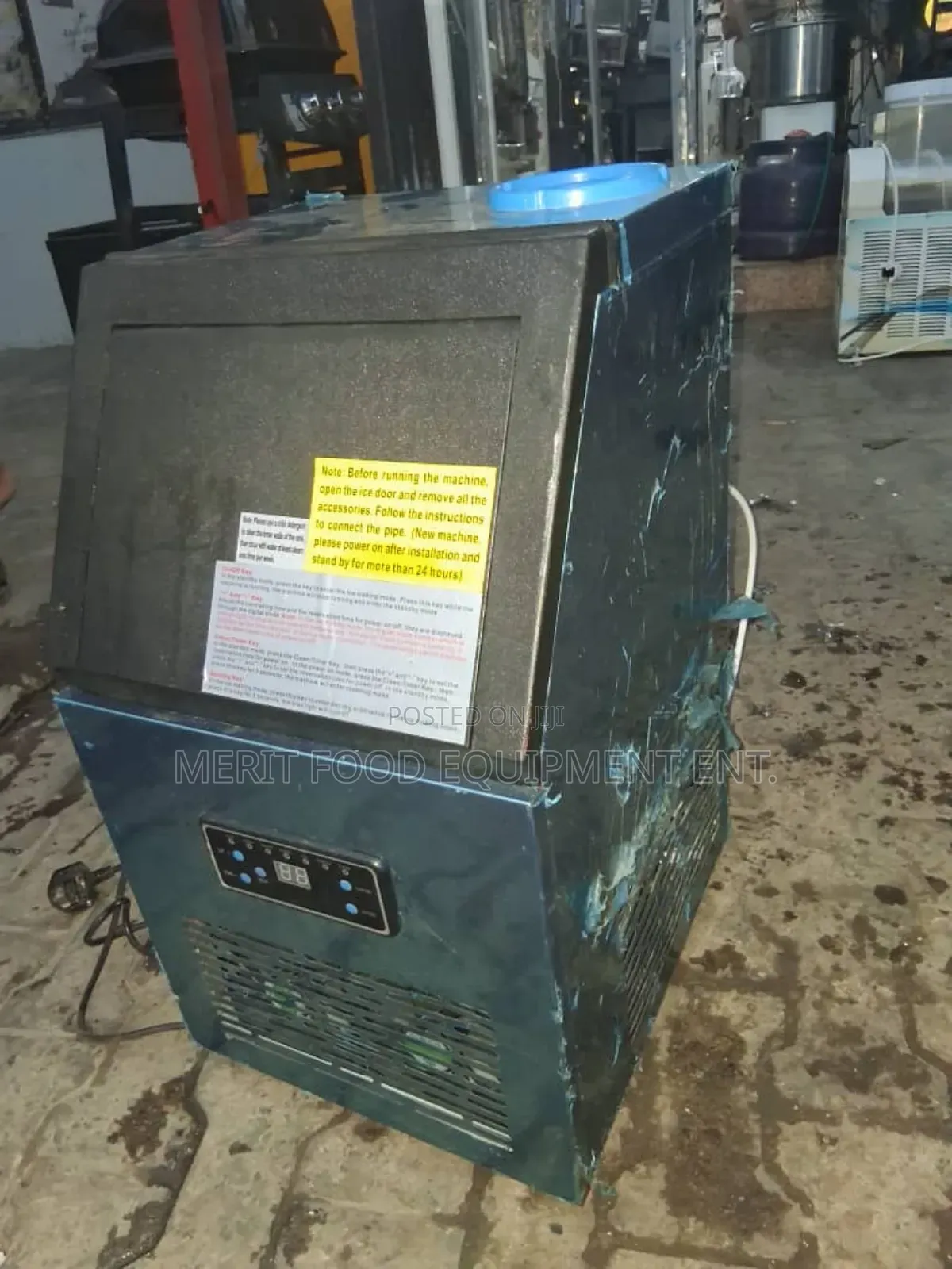 Ice Cube Maker