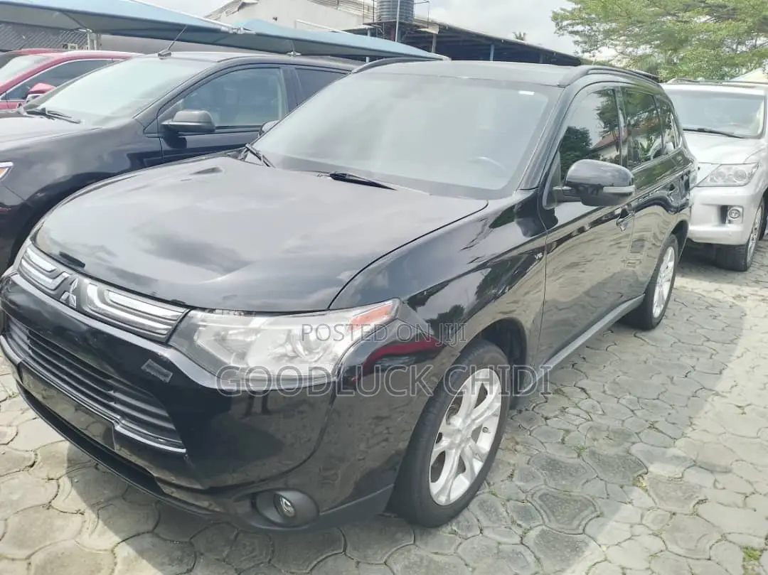 Mitsubishi Outlander 2013 Black