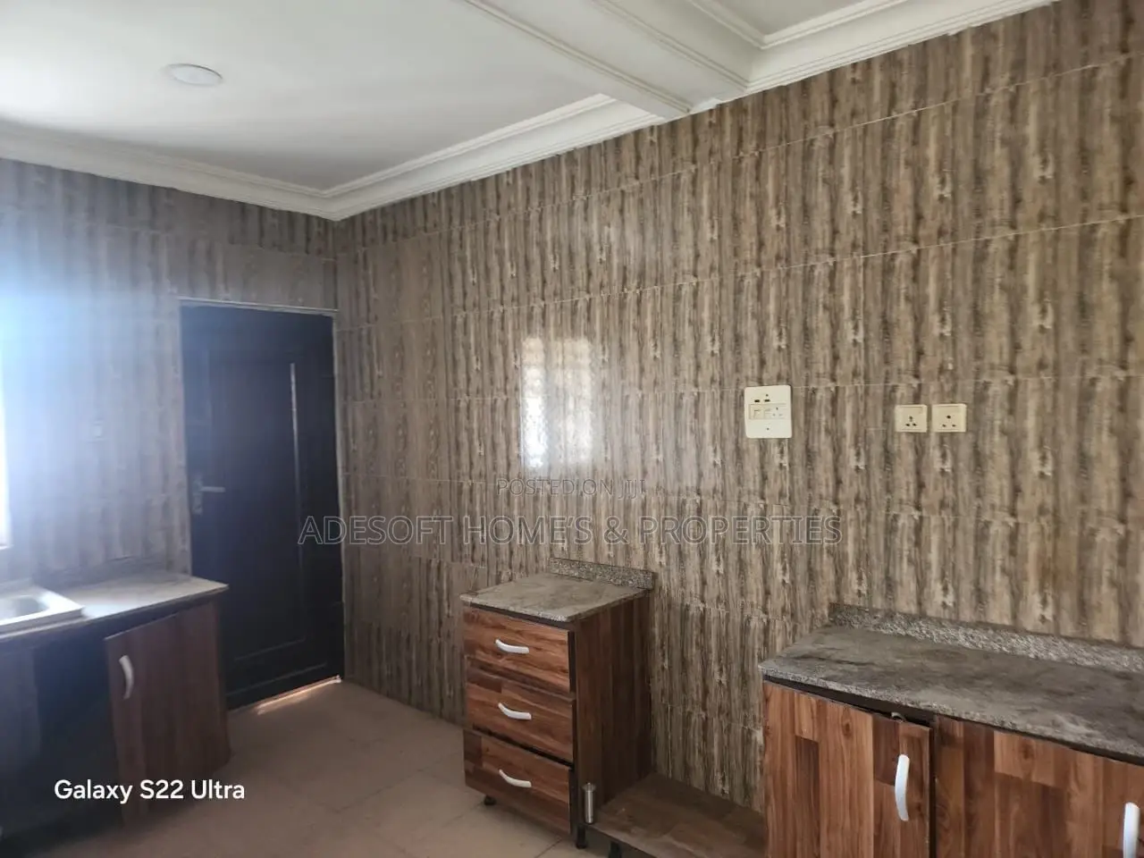 3bdrm Block of Flats in Promise Land Estate, Akala Express for sale