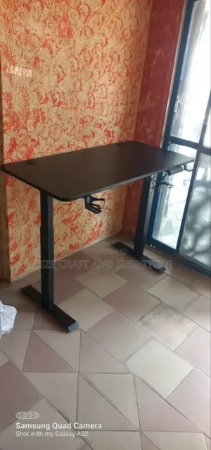 4feet Electric Height Adjustable Table