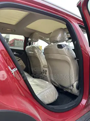 Mercedes-Benz GLA 250 2016 Red