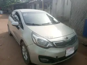 Kia Rio EX 4dr Hatchback (1.6L 4cyl 6A) 2012 Silver