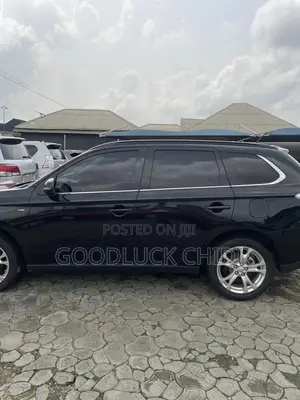 Mitsubishi Outlander 2013 Black