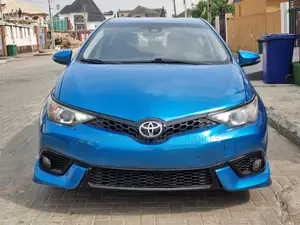 Toyota Corolla XSE 4dr Sedan (1.8L 4cyl CVT) 2017 Blue