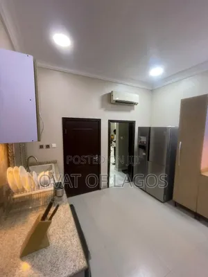 4bdrm Duplex in Chevron for rent