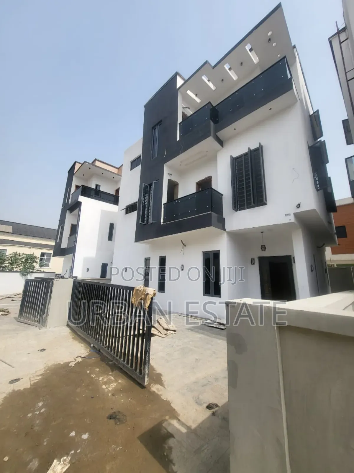 5bdrm Duplex in Magodo Gra Phase 1 for rent