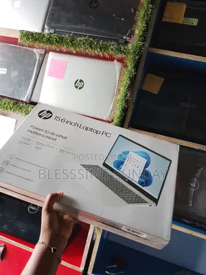 New Laptop HP 15 8GB Intel Core i5 SSD 256GB
