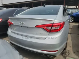 Hyundai Sonata Limited Sedan FWD (2.4L 4cyl 6A) 2016 Silver