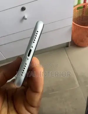 Apple iPhone XR 64 GB White