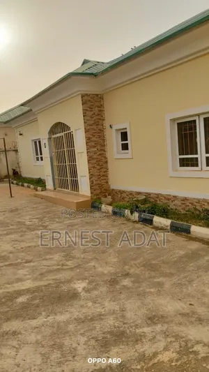 3bdrm Bungalow in Kurudu Phase 5 Army, Karu for sale