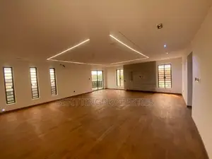 7bdrm Mansion in Ikeja GRA for sale
