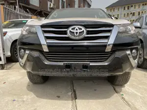Toyota Fortuner 2020 Black