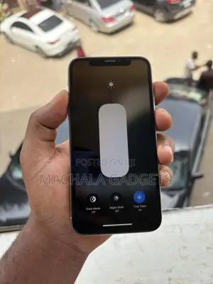 Apple iPhone XS 64 GB White
