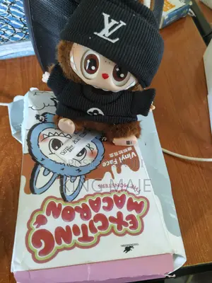 Exciting Macaron, the Monsters Vinyl Face Labubu Toy