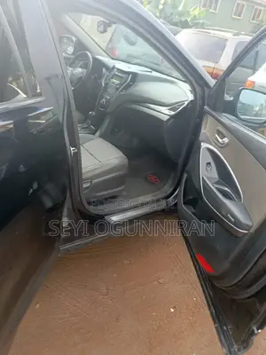 Hyundai Santa Fe 2013 Black