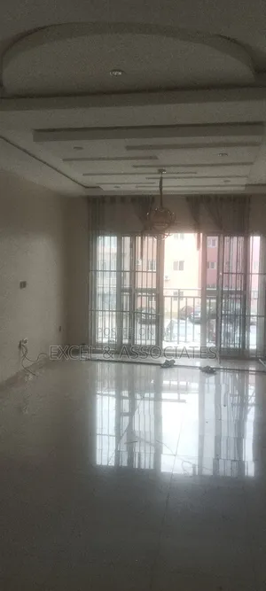 3bdrm Block of Flats in Golf Estate, Trans Amadi for sale